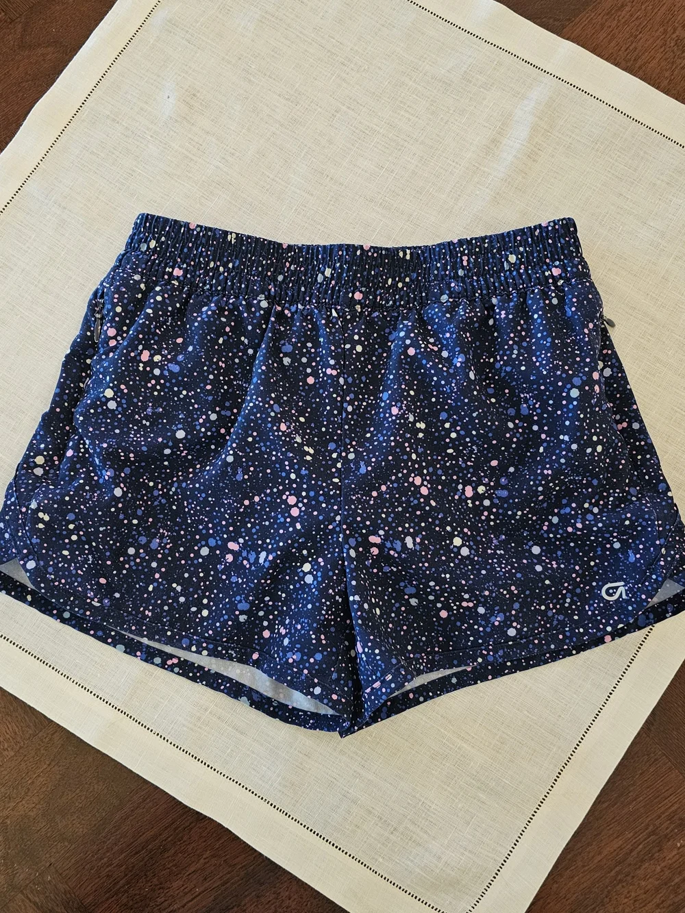 Adorable Gap Fit Girls Lined Active Run Shorts Quick Dry Navy Blue Splatter M 8